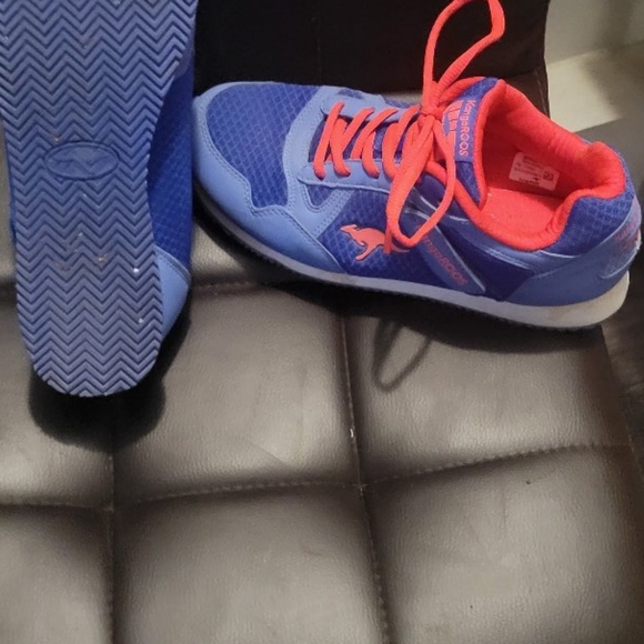 Kids sneakers - Picture 2 of 3